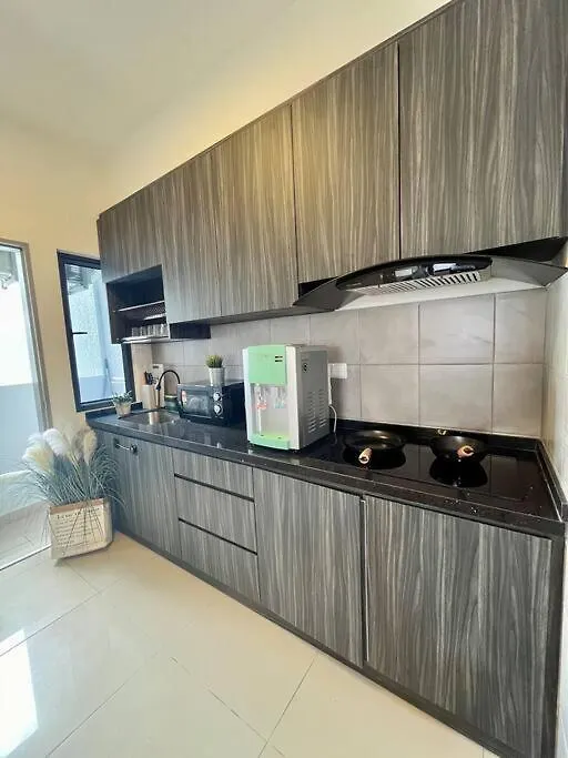 Apartment Klccpavtrxvelo, Mrtlrt, 13Pax, 4R2B, Klccpavtrxvelocity X Mrtlrt X 13Pax X 4R2B X Free 4Cpark Kuala Lumpur